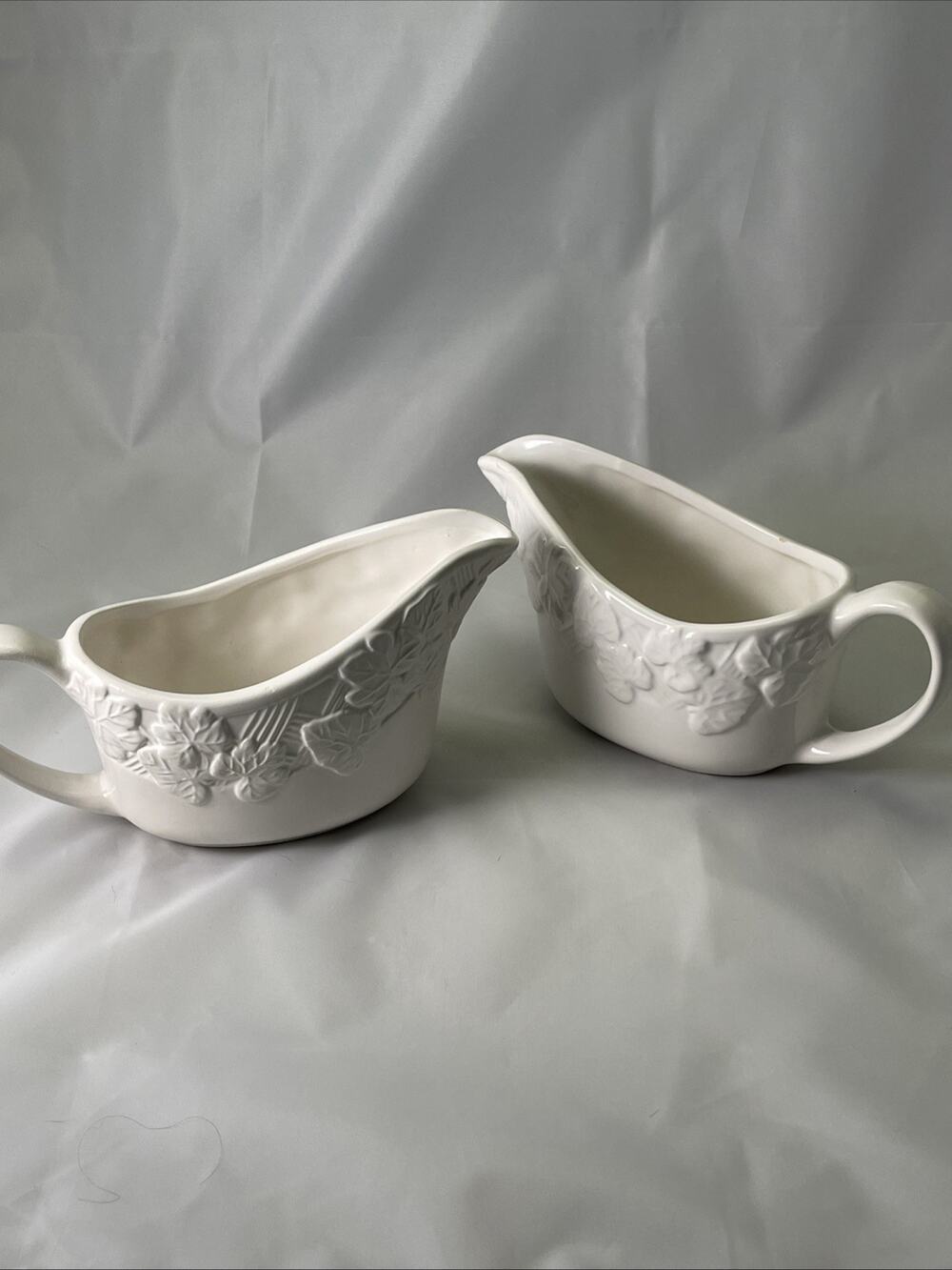 Martha Stewart MACY’S Forest Grove 14oz - 2 Gravy Boats White Embossed Leaves